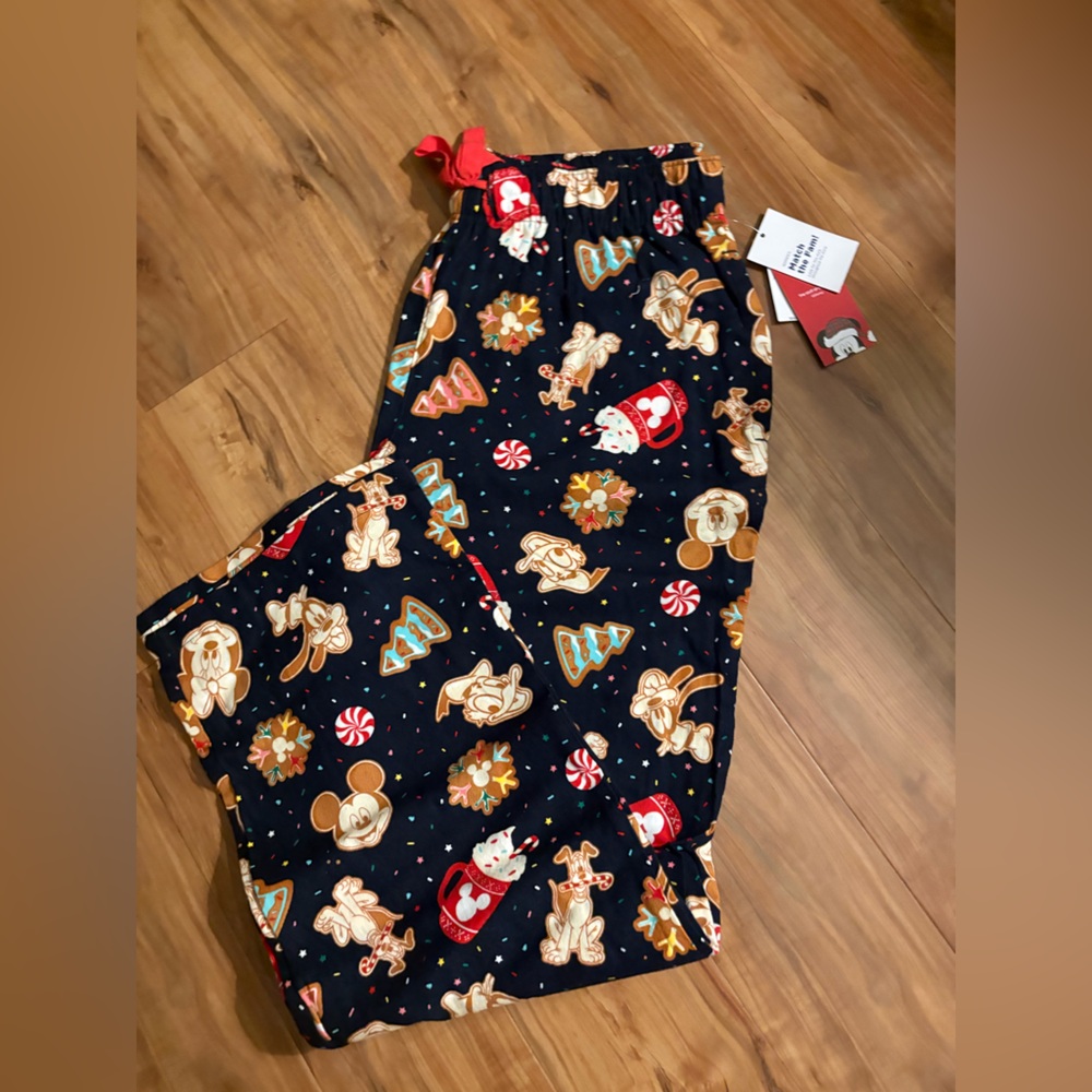 Disney NWT Old Navy Holiday Gingerbread Print Pajama Pants-Unisex